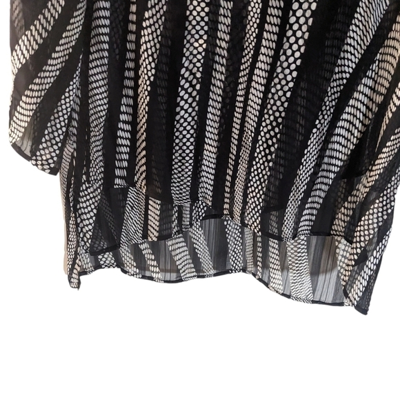 Chico's tunic, high low layered Boho front 3/4 sleeve chiffon pull over size med - Picture 4 of 9